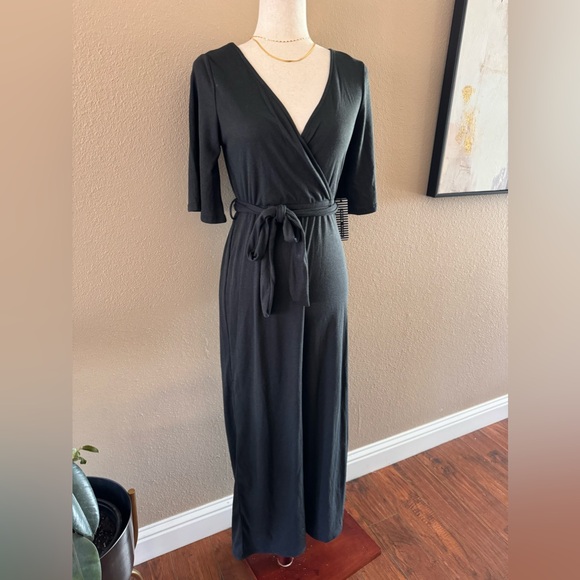 Ribbed wide leg jumpsuit in black - Picture 9 of 9